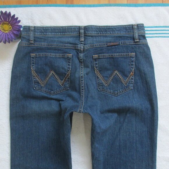 WRANGLER Jeans Mid-Rise Bootcut Denim Size 13/14 - Picture 3 of 8